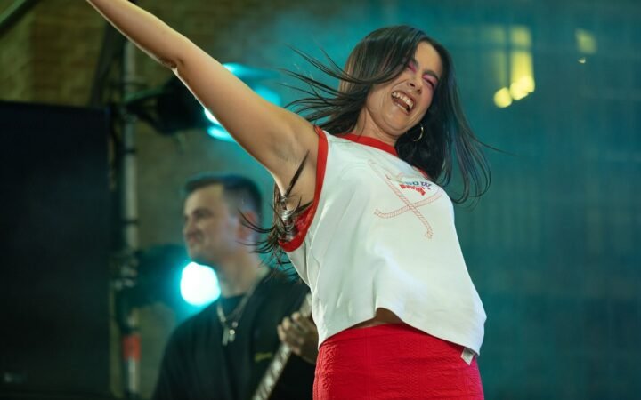 Chiara Oliver dazzled the stage at Madrid Pride 2025, taking the spotlight at Plaza del Rey on Friday, July 4 as part of the festival’s “Plaza de las