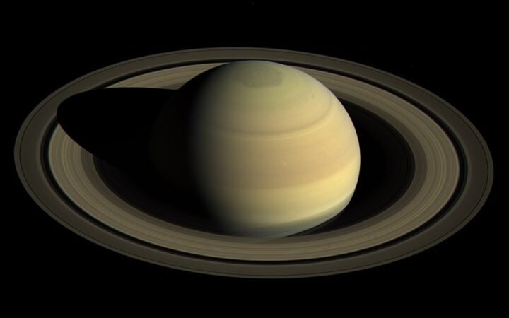 Saturno