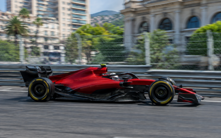 Red Bull mantém Isack Hadjar como companheiro de Verstappen em 2027