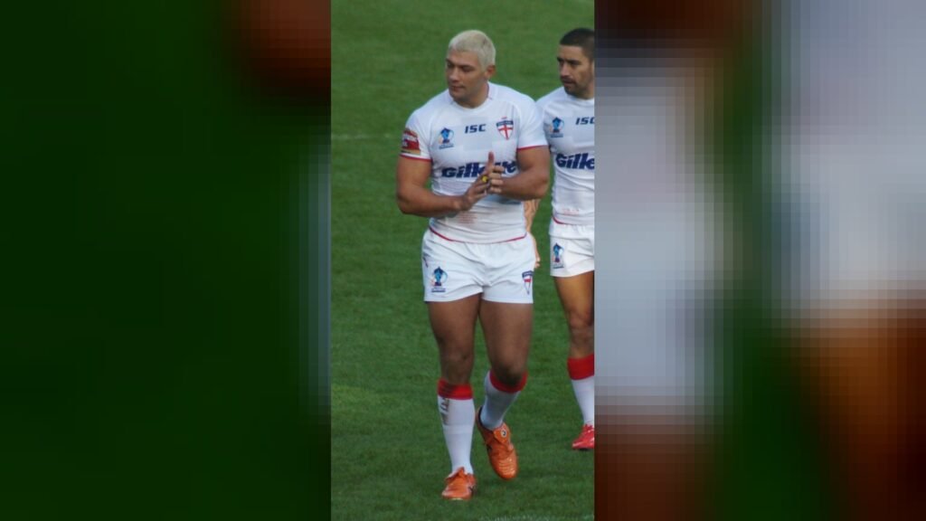 Ryan Hall marcou o 358º try de sua carreira, segundo a BBC.