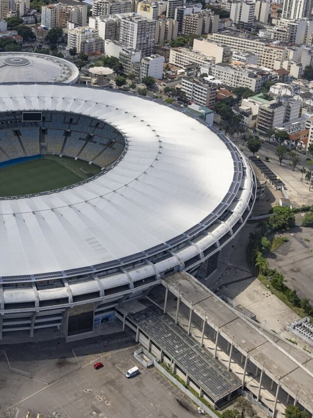 Maracanã aplica fibra sintética no gramado antes de jogo da NFL