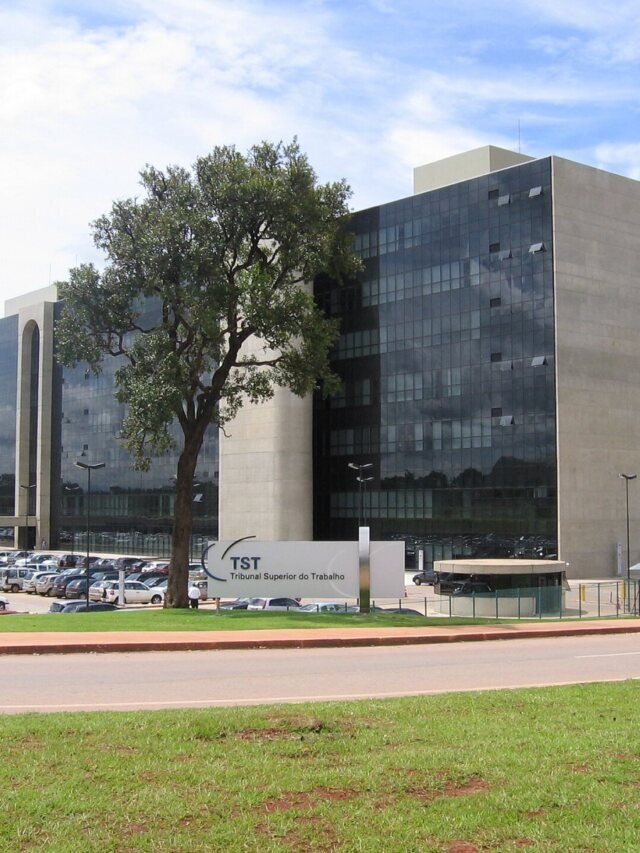 Trabalhadores dos Correios de SP encerram greve após assembleia